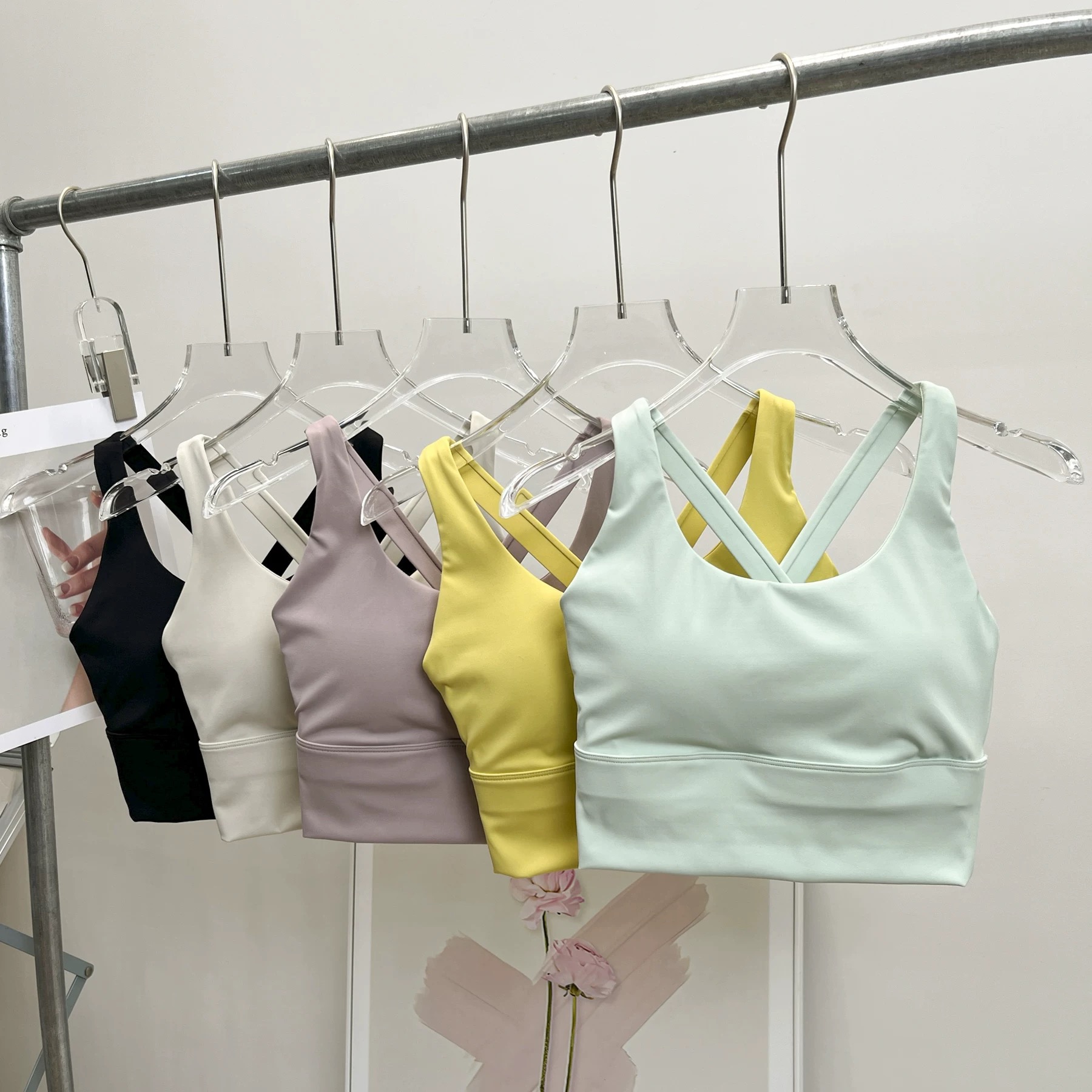 Shockproof Running & Yoga Bra  - огляд і ціна Plunge Bra Push Up